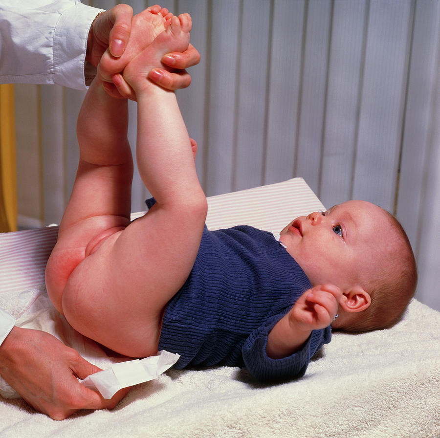 Changing baby store girl diaper