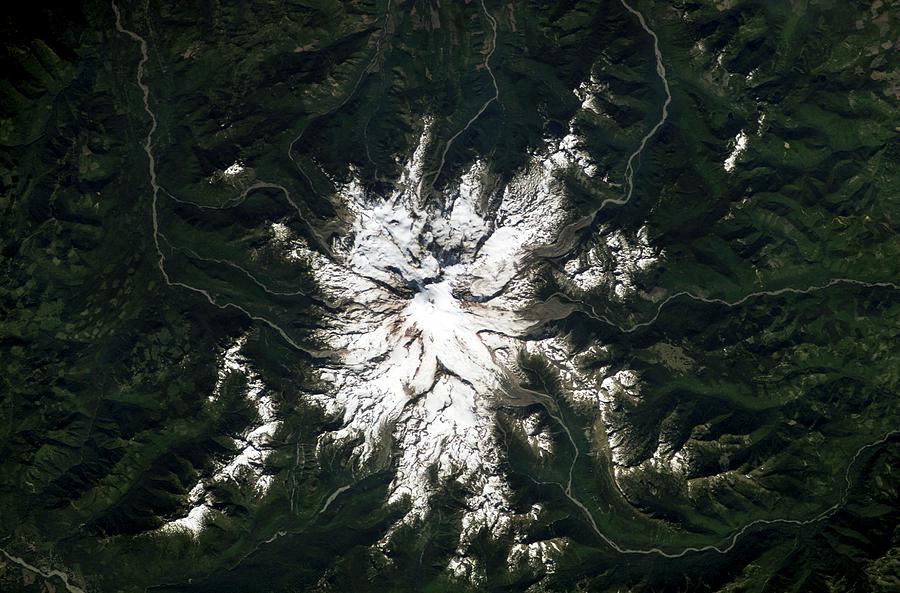 Mount Rainier Photograph - Mount Rainier by Nasa/science Photo Library