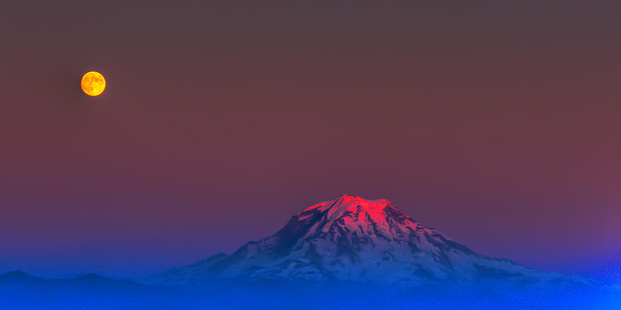 Mount Rainier Sunset Photograph by David Patterson