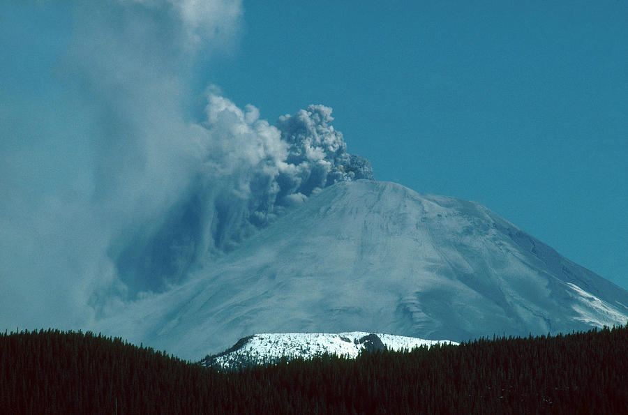 Mount St. Helens Erupting Photograph by Thomas And Pat Leeson