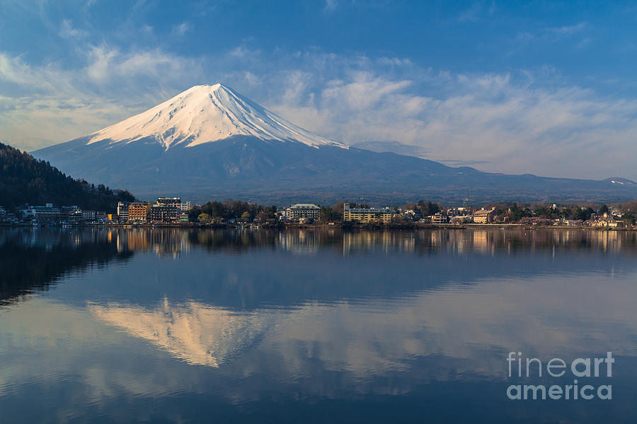 Mountain Fuji view from the lake Photograph by Tosporn Preede