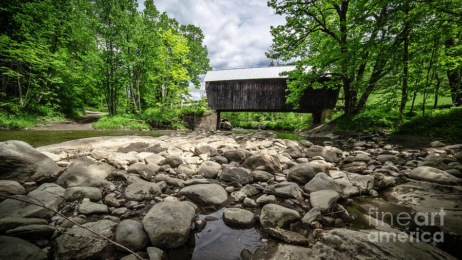 Nature Photograph - Moxley Covered Bridge Chelsea Vermont by Edward Fielding