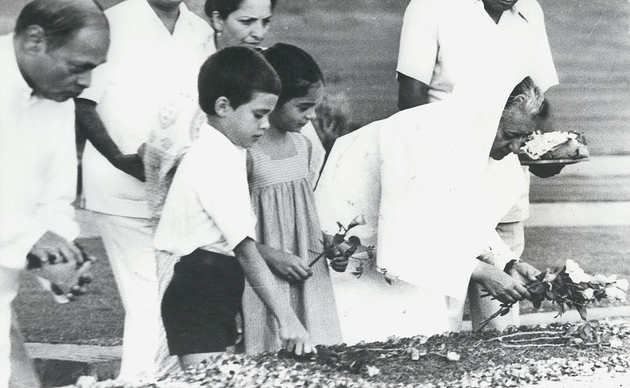 Mrs. Indira Gandhi Pays Homage To Her Father Photograph by Retro Images ...