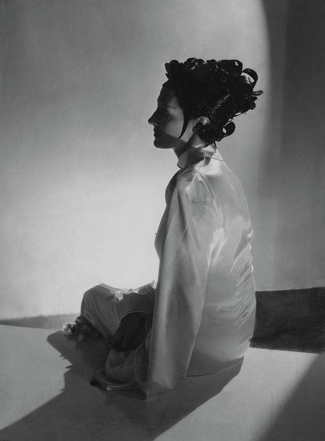 Mrs Reginald Fellowes Wearing Schiaparelli Photograph by Horst P. Horst