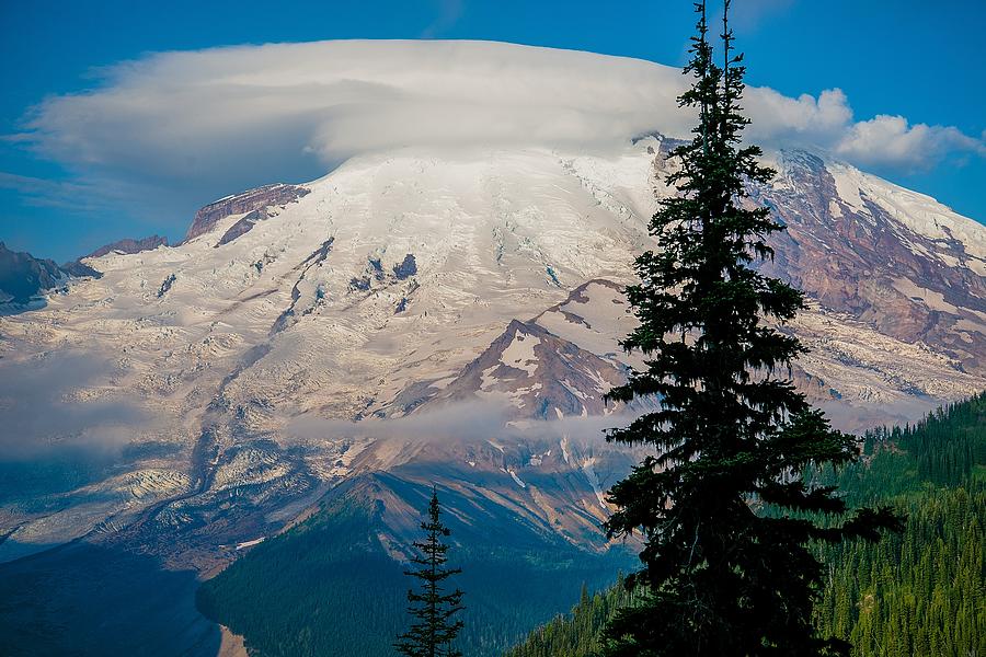 Mt. Rainier - Ventricle Cloud Photograph by Spencer McDonald
