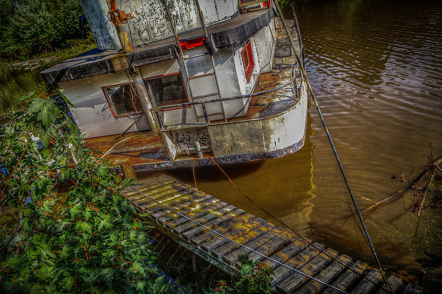 Mississippi River Photograph - Muddy Water Yacht Club by Ray Congrove