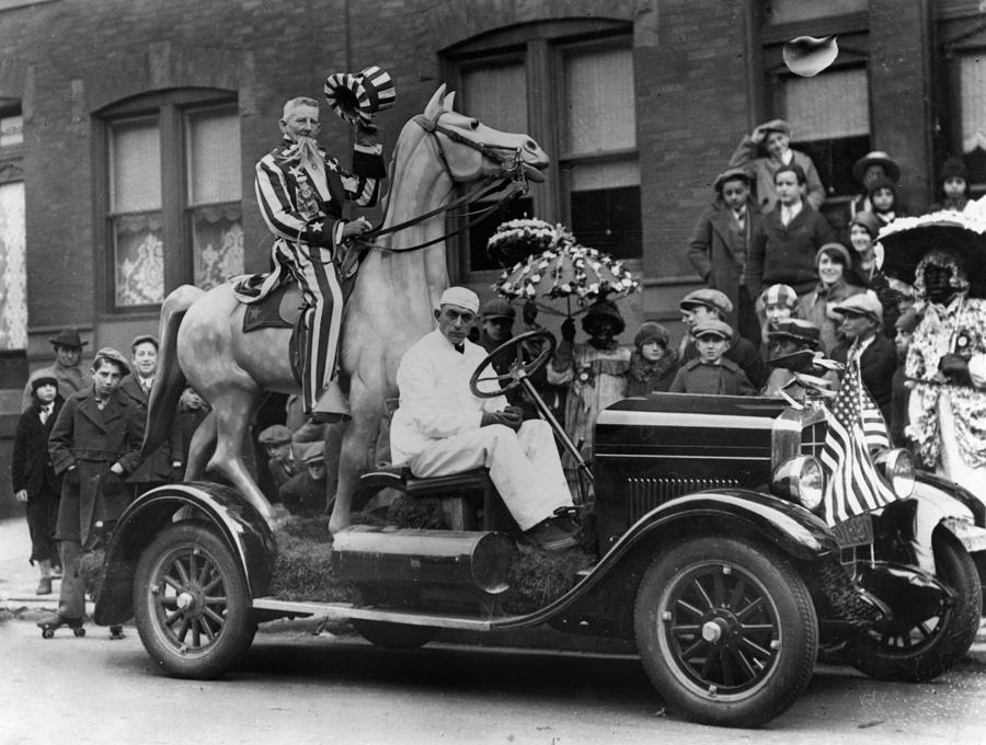 Mummers Parade, 1929 Photograph by Granger