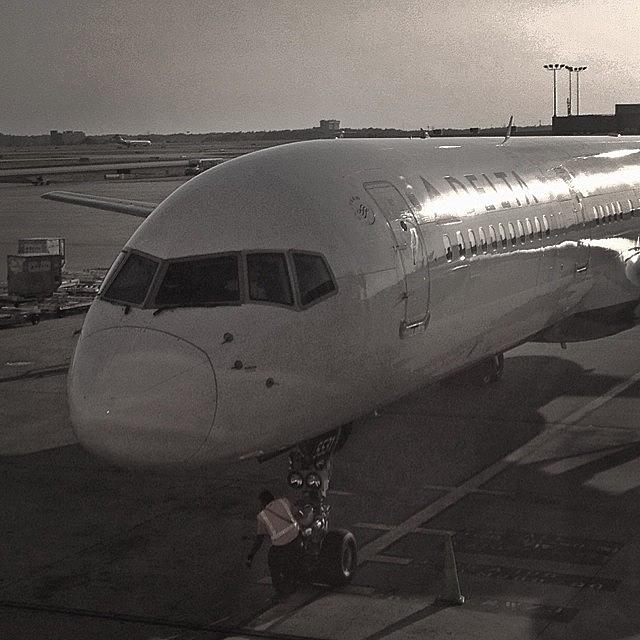 Atlanta Photograph - N531us, A Boeing 757-251 Owned by Harrison Miller