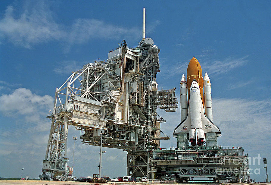 NASA Discovery pre-launch Photograph by Rod Jones
