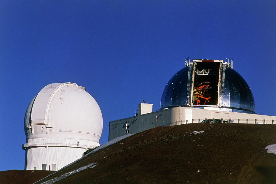 Telescope Photograph - Nasa Infrared & Canada-france-hawaii Telescopes by David Nunuk/science Photo Library