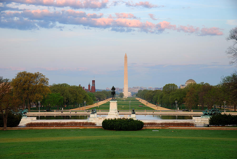 National Mall in Washington DC. Photograph by Songquan Deng
