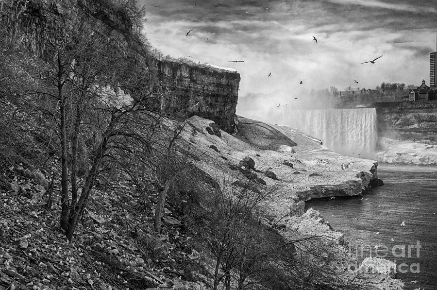 Natural Niagara Photograph