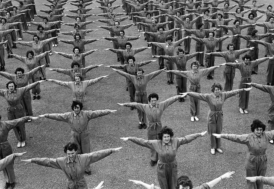 Navy Women Excercising Photograph by Underwood Archives