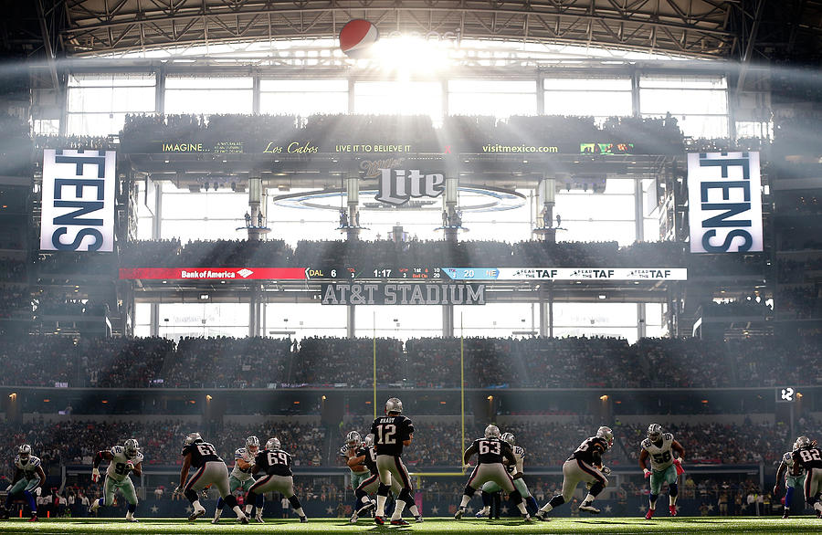 New England Patriots V Dallas Cowboys Photograph by Christian Petersen