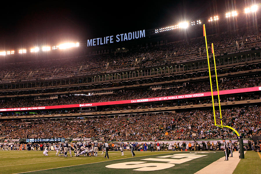 New England Patriots v New York Jets Photograph by Chris Trotman