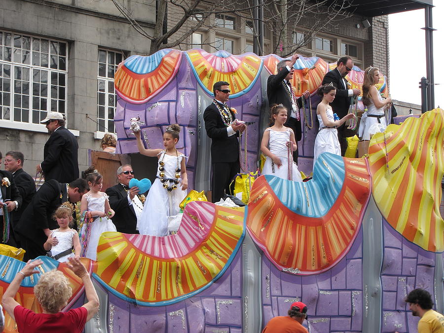 New Photograph - New Orleans - Mardi Gras Parades - 121266 by DC Photographer