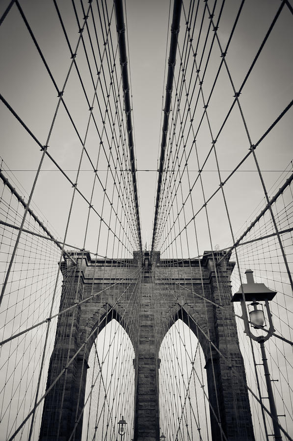 Black And White Photograph - New York City - Brooklyn Bridge by Thomas Richter