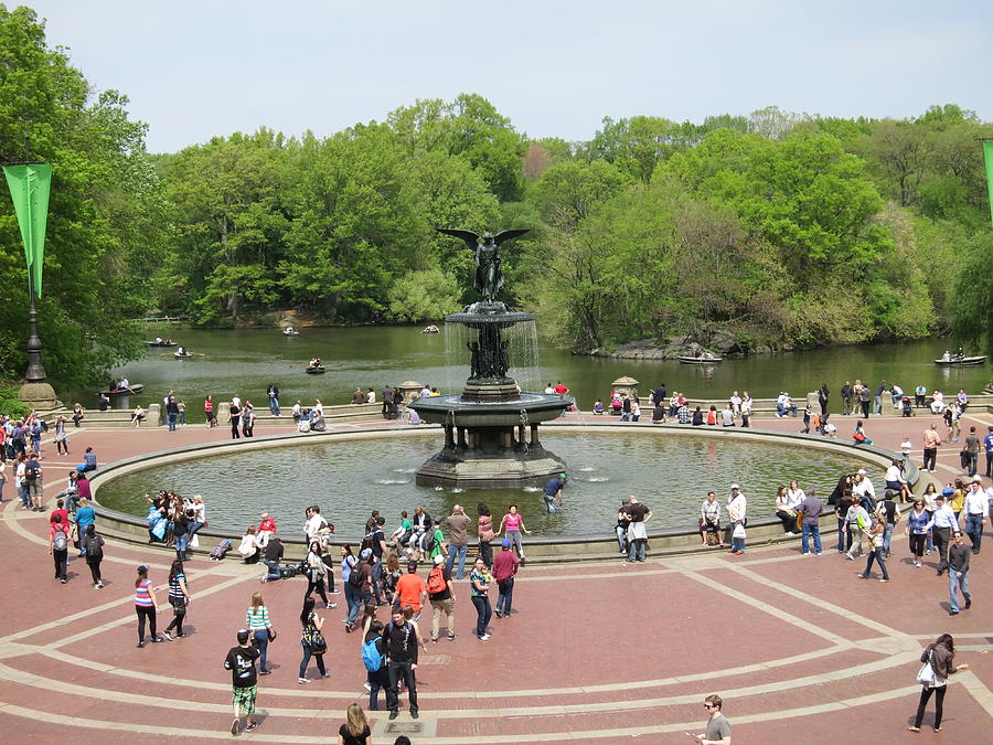Fountain Photograph - New York City - Central Park - 121211 by DC Photographer