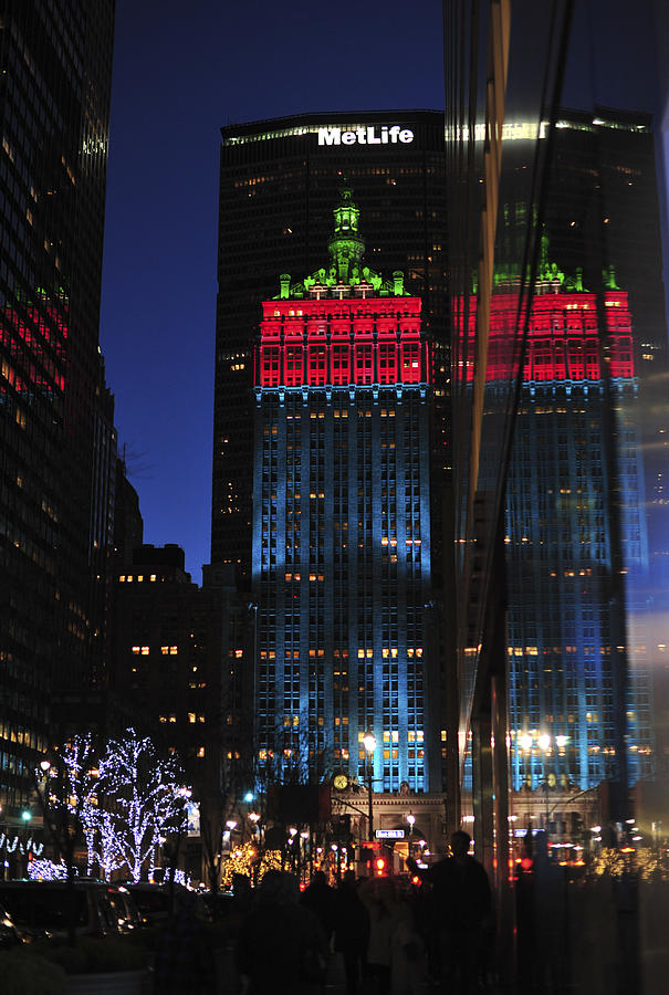 New York City Holidays Helmsley Building Photograph by Terry DeLuco