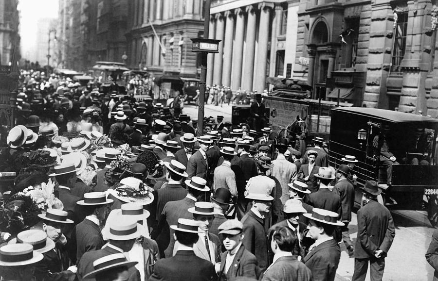 New York Crowded Street Photograph by Granger - Fine Art America