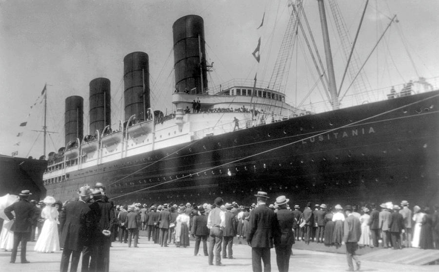 New York Lusitania, 1907 Photograph by Granger