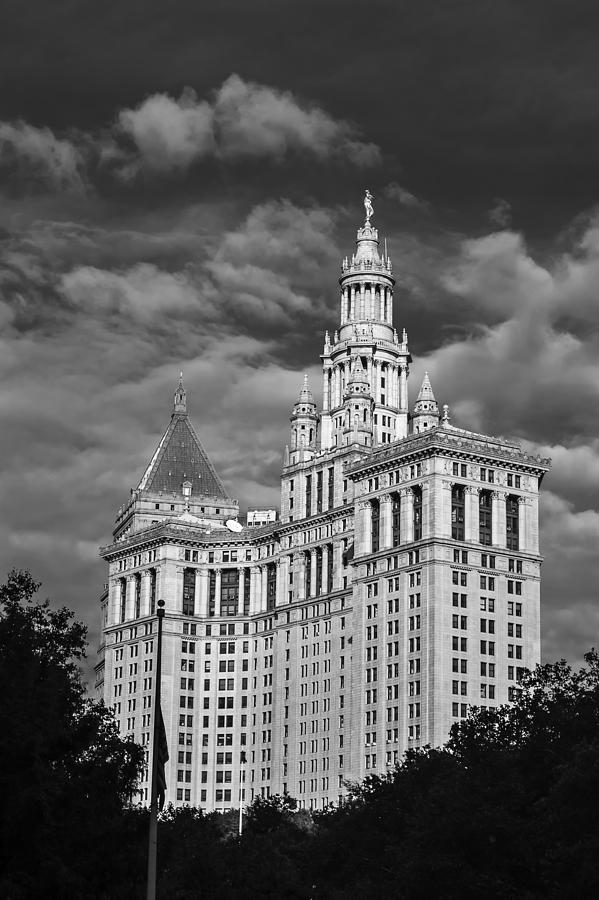 New York Photograph - New York Municipal Building - Black and White by Jatin Thakkar