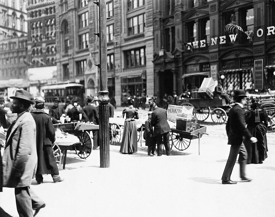 New York Scene, 1895 Photograph by Granger