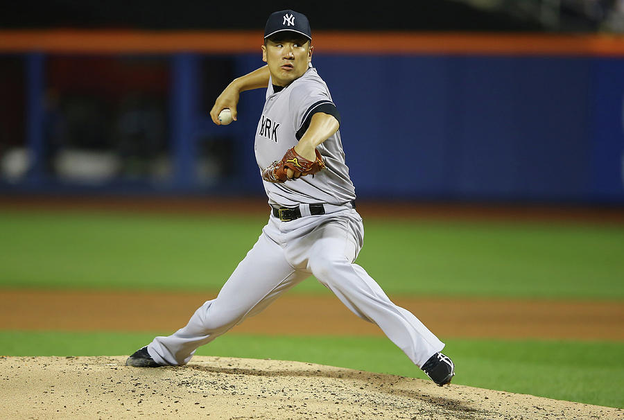 New York Yankees V New York Mets Photograph by Al Bello New York Yankees V New York Mets Photograph by Al Bello
