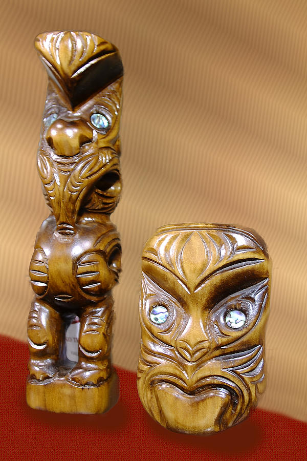 Foreign Photograph - New Zealand Native Carvings by Linda Phelps