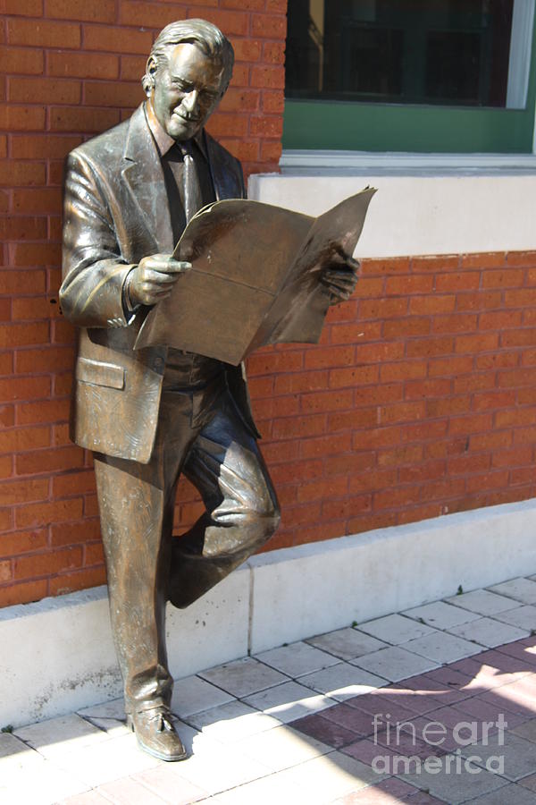 Tampa Photograph - Newspaper Reader Sculpture by Christiane Schulze Art And Photography