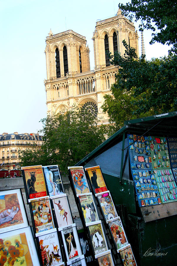 Notre Dame Photograph - Newsstand Near Notre Dame by Diana Haronis
