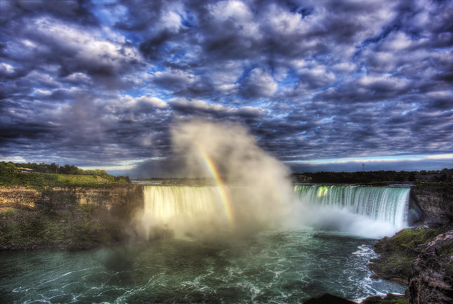 Niagra Falls Photograph - Niagara Falls Rainbow by Shawn Everhart