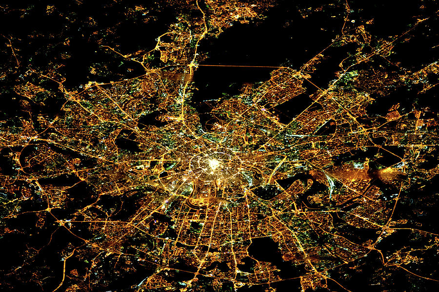 night-time-satellite-image-of-moscow-panoramic-images.jpg