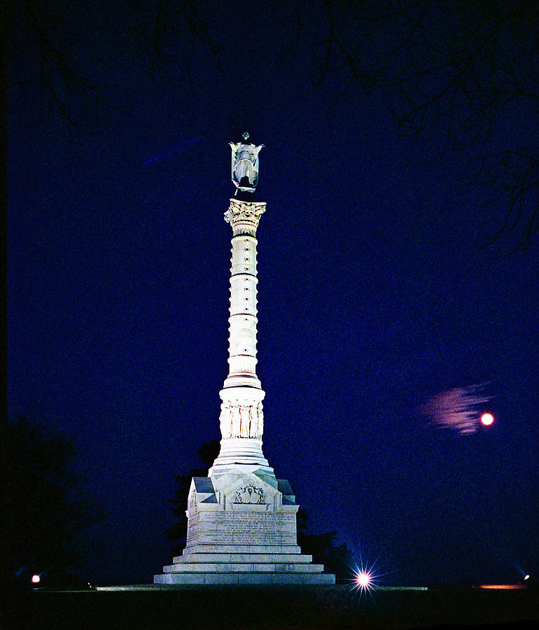 Stature Photograph - Nightly Stature-2- In Yorktown- Virgina by Thomas D McManus