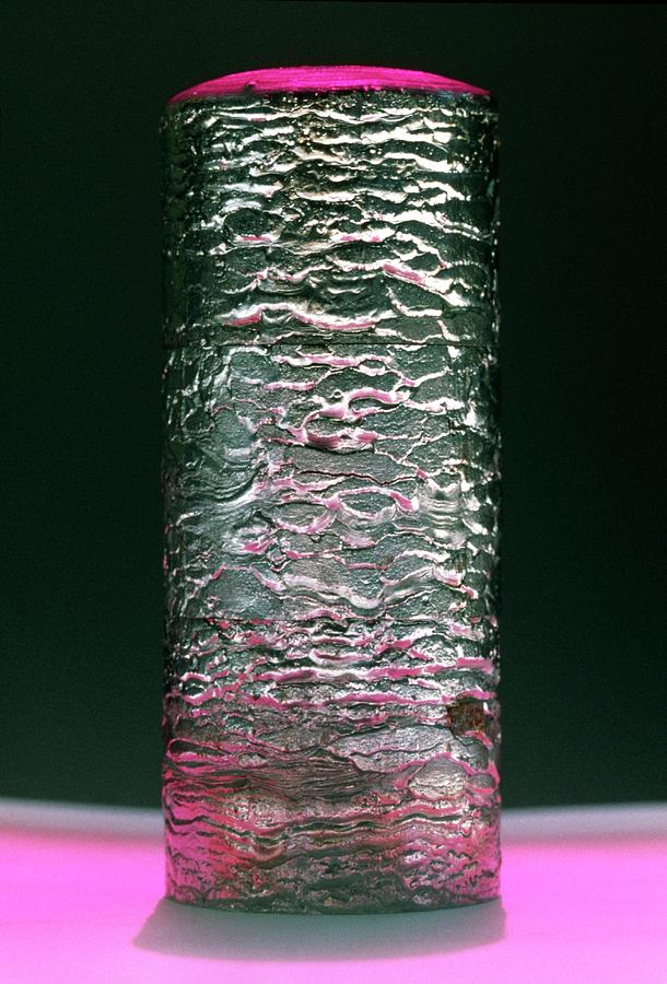 Niobium-tantalum Superconducting Alloy Photograph by Klaus Guldbrandsen/science Photo Library
