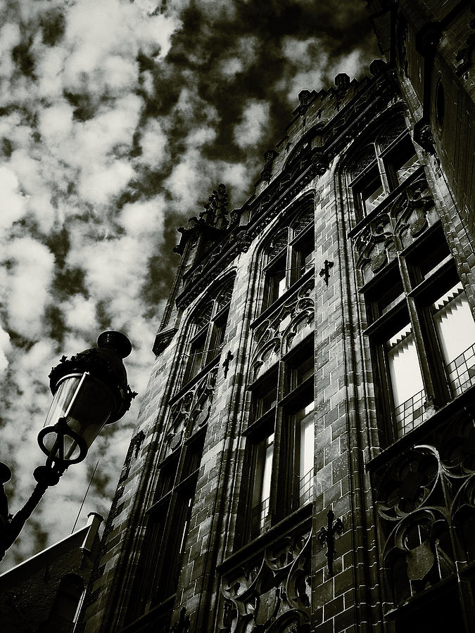 Black And White Photograph - Noir Moment In Brugges by Connie Handscomb