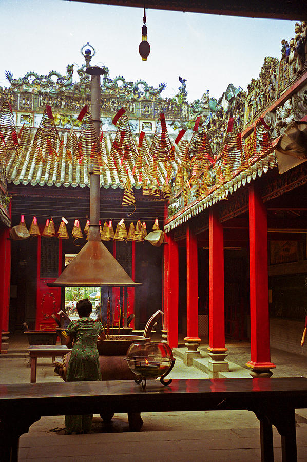 Nord Hoi Temple Courtyard Photograph by Rich Walter