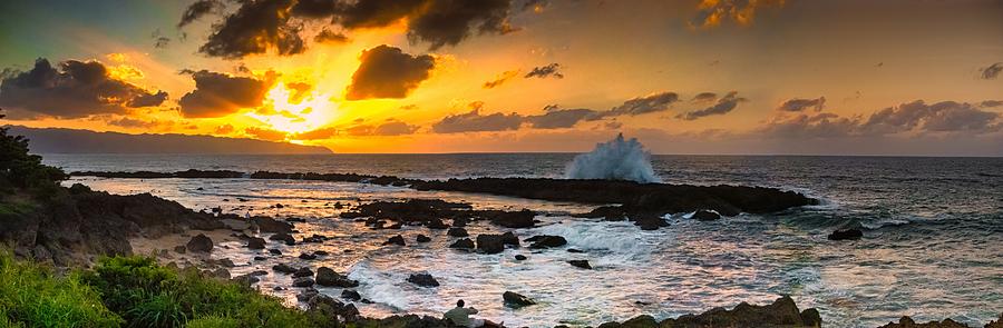 North Shore Sunset Crashing Wave Photograph by Lars Lentz