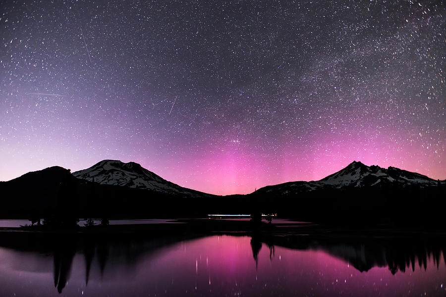 Northern Lights at Sparks Lake Photograph by Yoshiki Nakamura