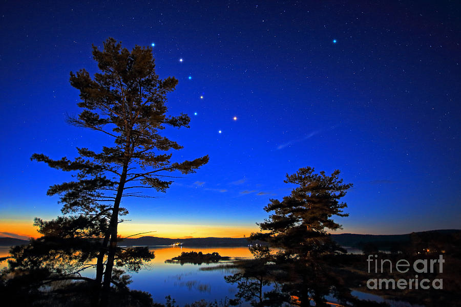 Northern Stars Over Georgian Bay Photograph by Charline Xia