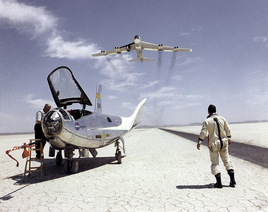 Northrop Hl-10 And B-52 Aircraft Photograph by Nasa