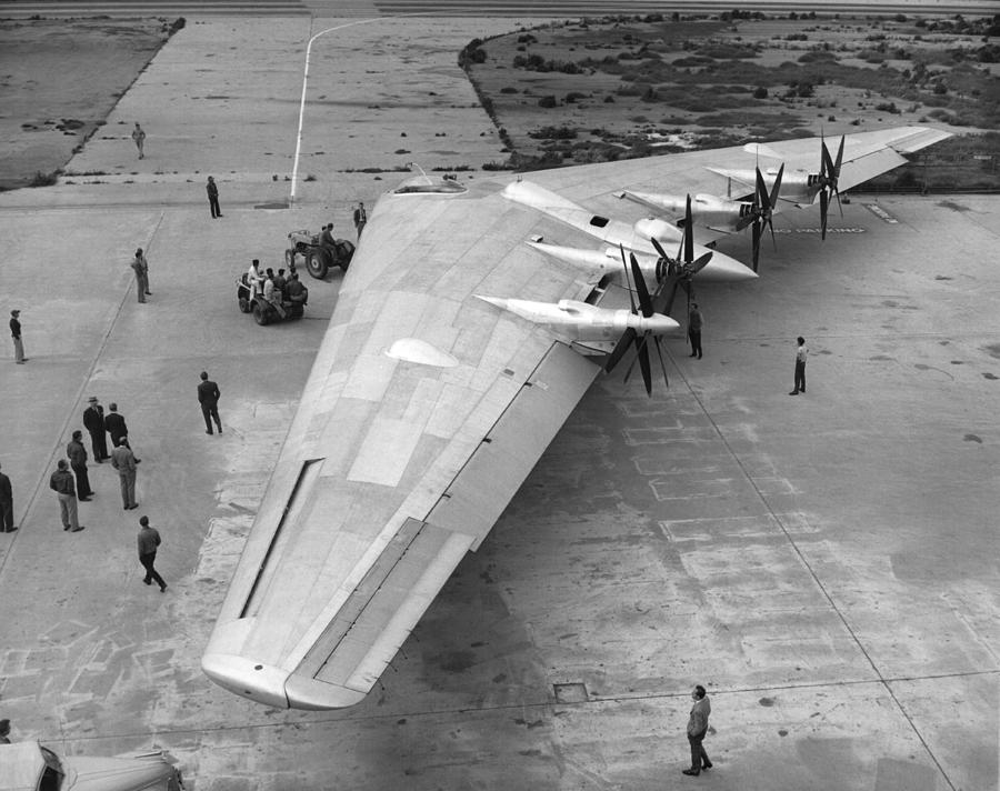 Northrop's Flying Wing Bomber Photograph by Underwood Archives