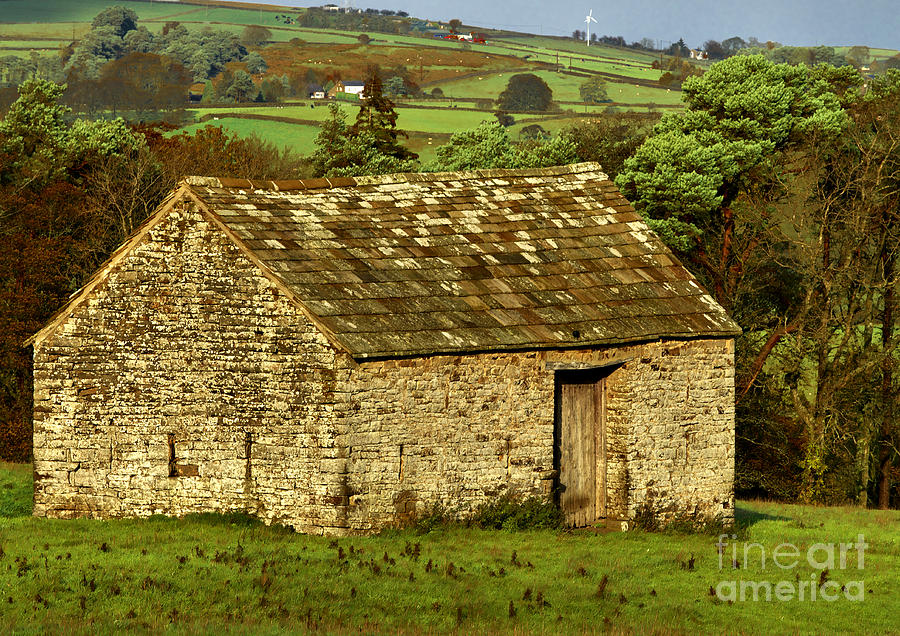 Northumberland Stone Barn Photograph by Martyn Arnold