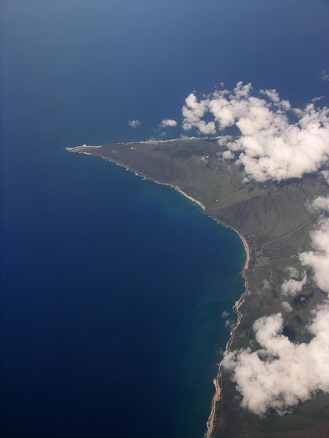 Northwest Corner Of Oahu Photograph by Robert Lozen