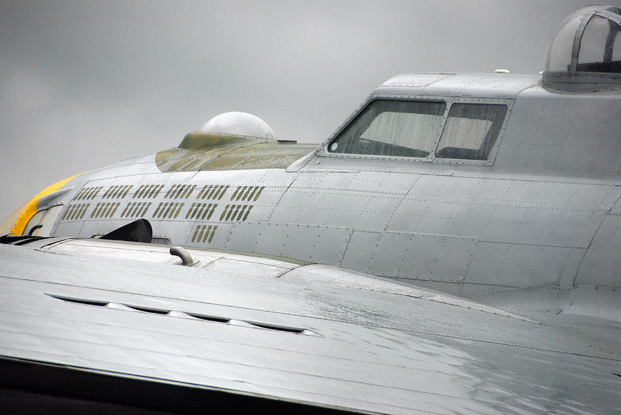 Nose B-17 G Photograph by John Schneider