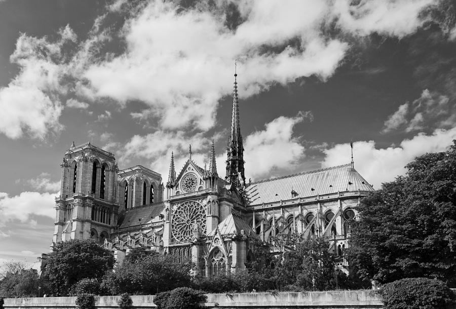 Notre Dame de Paris Photograph by Maj Seda