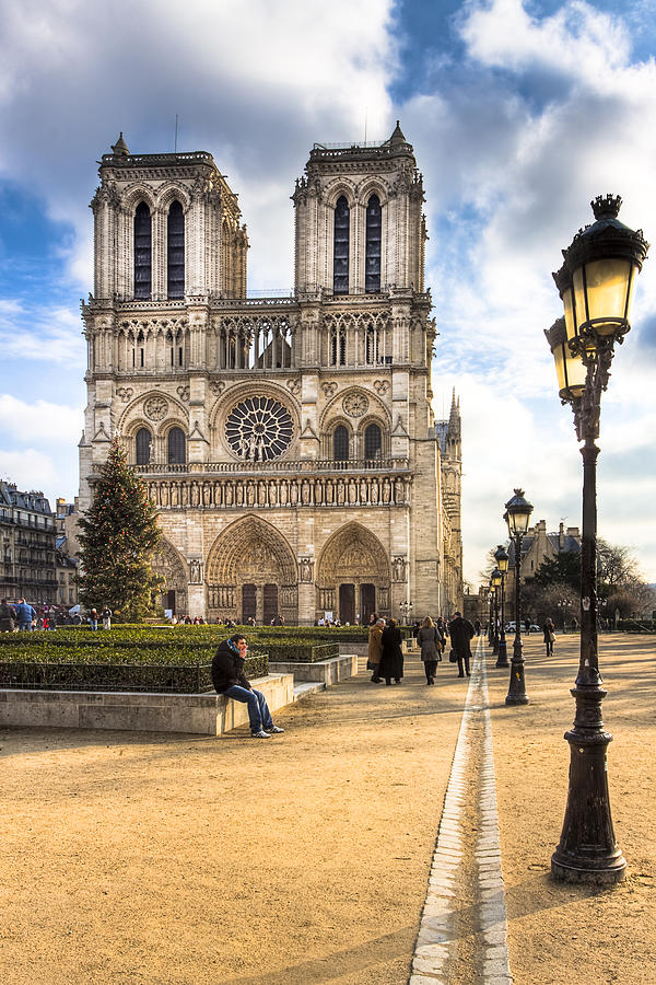 Notre Dame de Paris Reaching For The Sky Photograph by Mark Tisdale