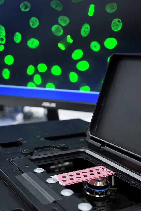 Device Photograph - Nova View Automated Pathology Microscope by Aberration Films Ltd