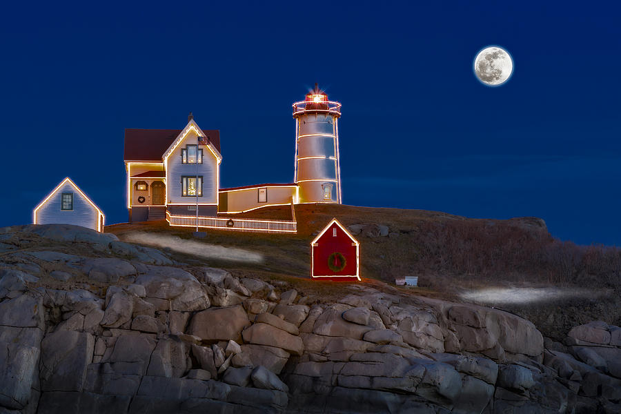 Nubble Light Cape Neddick Lighthouse Photograph by Susan Candelario