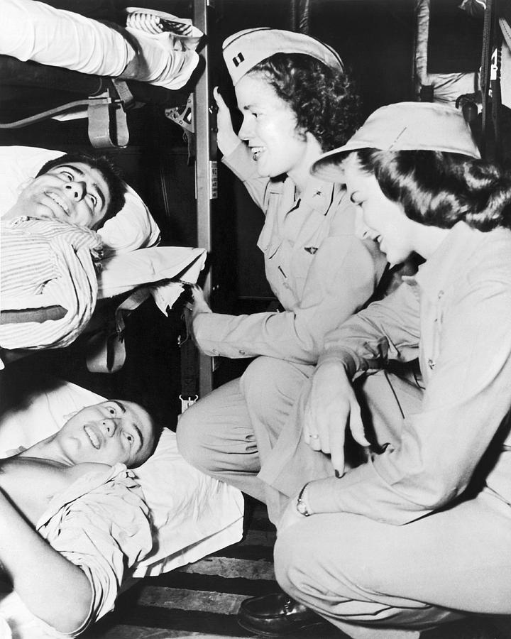 Nurses Comfort Wounded Photograph by Underwood Archives